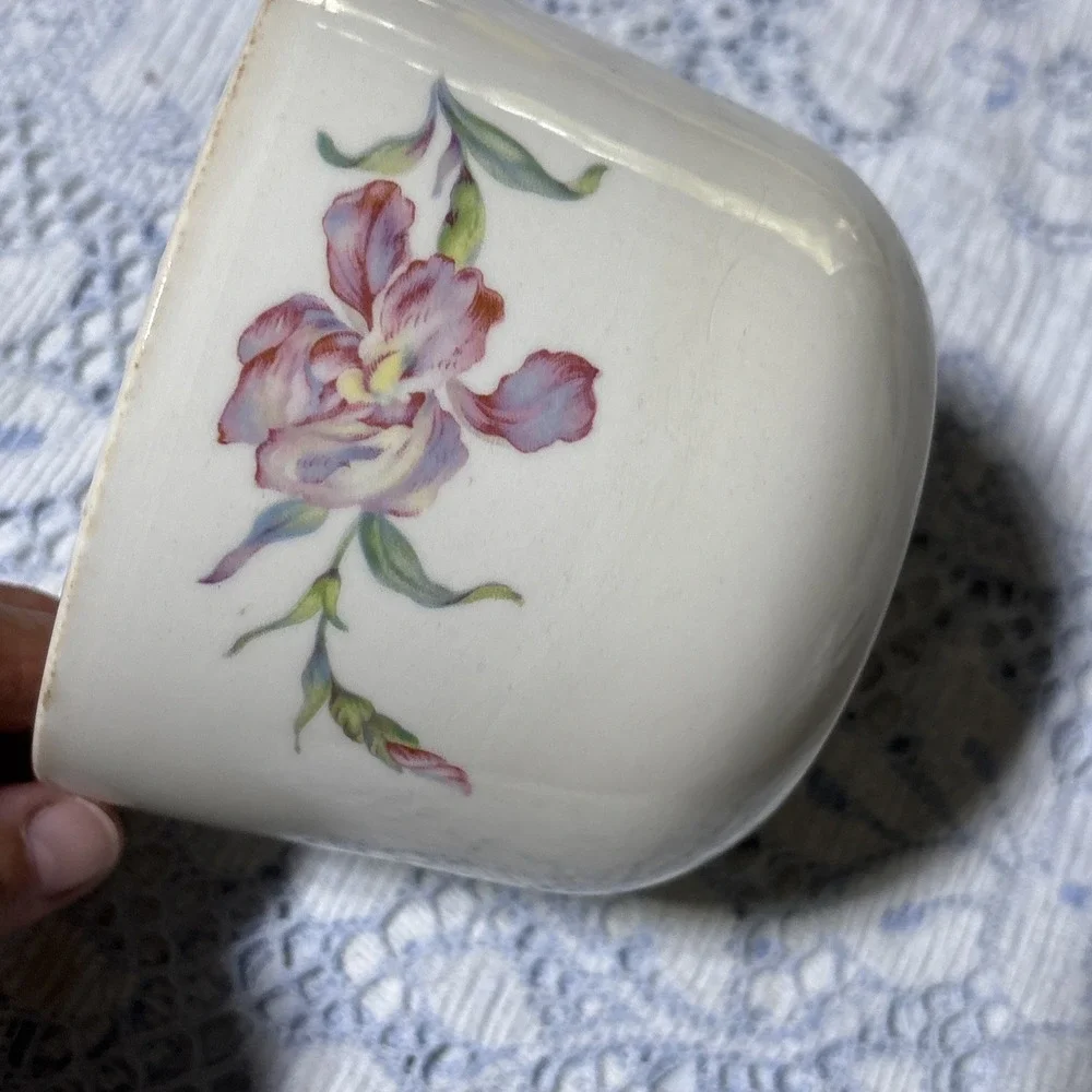 Vintage Universal Potteries Cambridge Iris Pattern Mixing Bowl 5 In 1 Pint